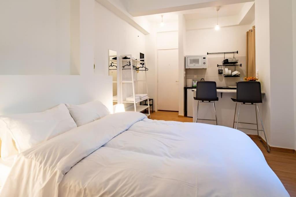 Acropolis Explorer By Wehost Apartment