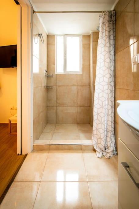Apartment Acropolis Explorer By Wehost *